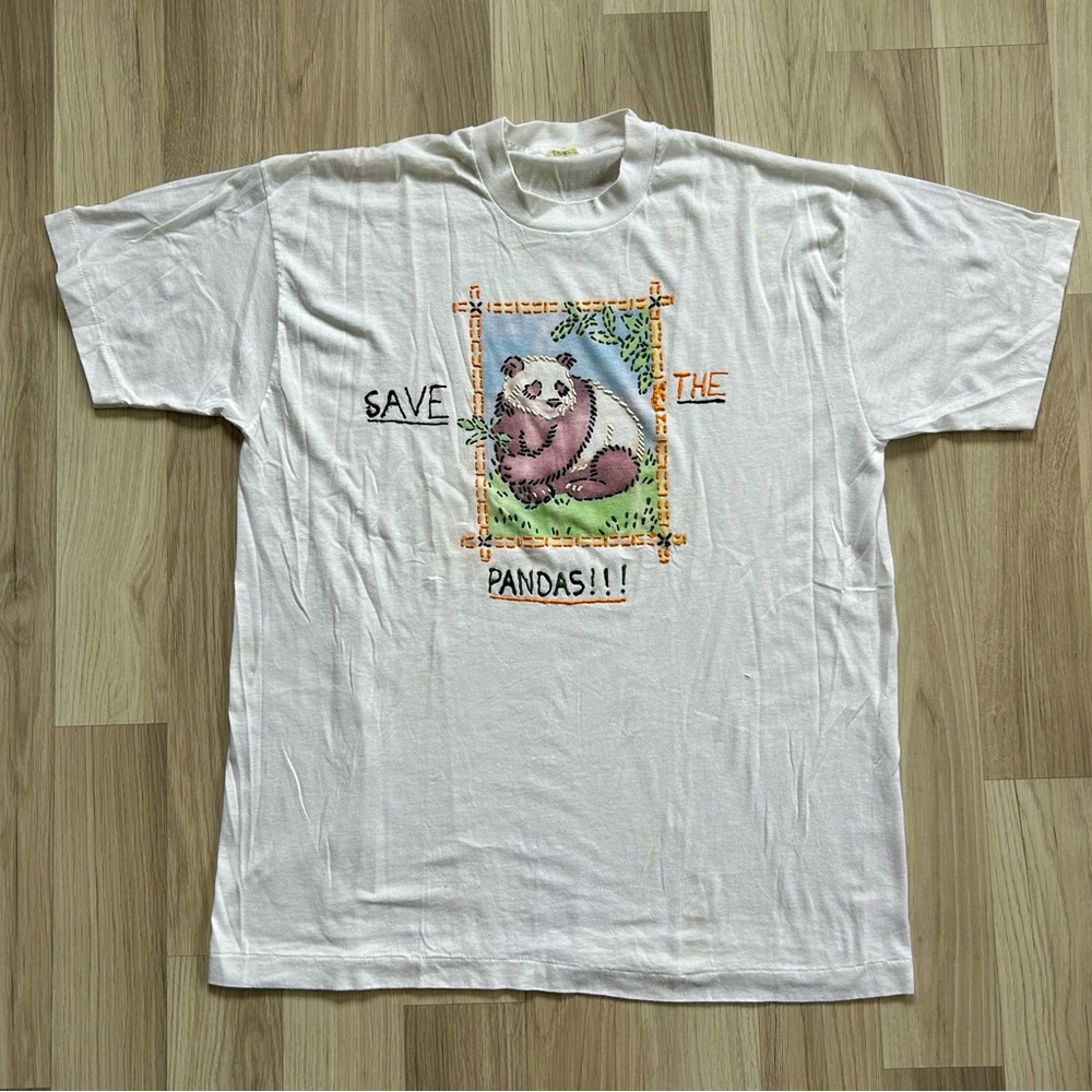 Vtg 80s SAVE THE PANDAS Art single Stitch T-shirt Men’s XL/Large.